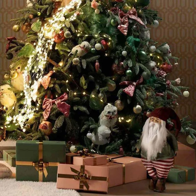 L’albero di Natale si popola di creature fantastiche – Leroy Merlin