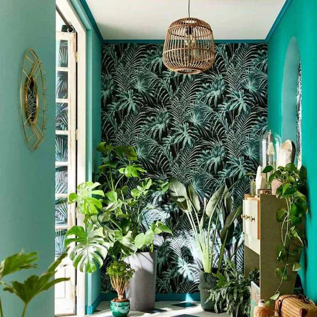Arredare l'ingresso di casa con il verde per un effetto jungle avvolgente- Idea Leroy Merlin