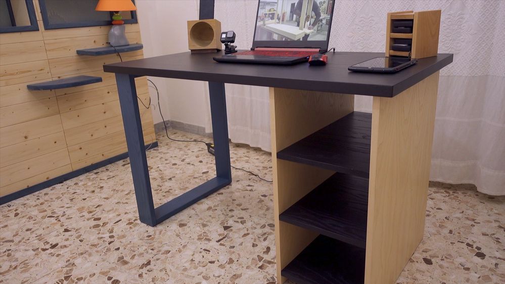 Come costruire una scrivania in legno