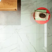 Piastrella da pavimento e rivestimento interno rettificato Marble in gres porcellanato smaltato bianco calacatta 60 x 60 cm, sp 8 mm traffico molto intenso (pei 5/5)