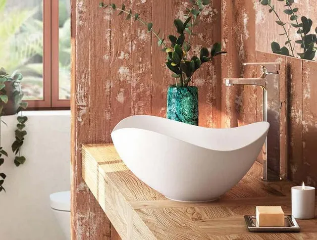 Linee stondate, piante, legno e water separato da un muro: così è il bagno Feng Shui - Idea Leroy Merlin