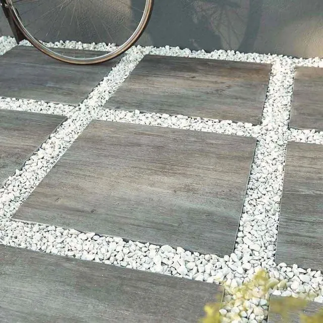 Uso creativo della ghiaia per la pavimentazione del giardino - ispirazioni Leroy Merlin
