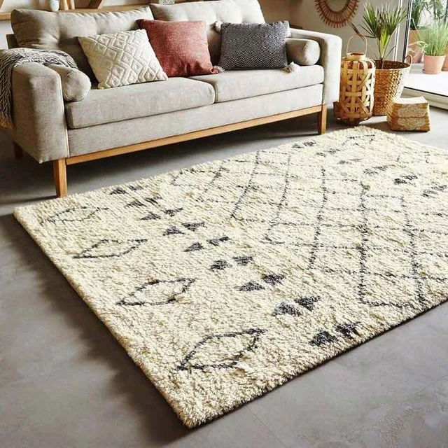 Un morbido tappeto dilata lo spazio e rende il soggiorno elegante ed accogliente: scegline uno pratico e moderno – Foto Leroy Merlin.fr
