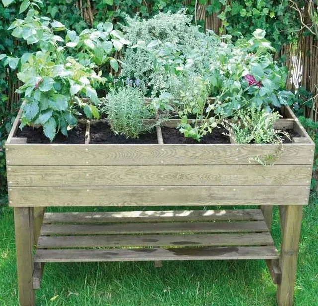 Un angolo di erbe aromatiche profuma e abbellisce il giardino- Ispirazione  Leroy Merlin