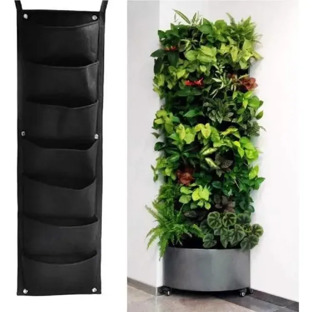 Il pannelo con tasche da appendere alle pareti è pratico e comodo per creare un piccolo giardino verticale - foto Leroy Merlin