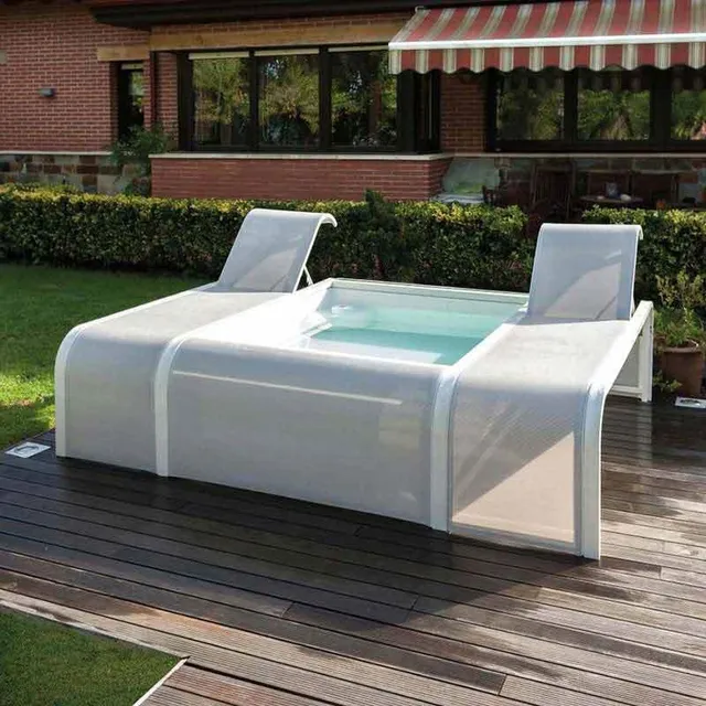 Ci sono mini piscine con idromassaggio che puoi mettere in un piccolo giardino e anche sul terrazzo - Idea Leroy Merlin