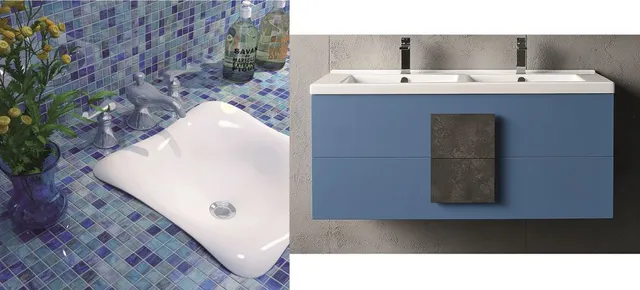 Il mosaico o un mobile colorato sono un modo perfetto per definire col blu un’area del bagno – foto Leroy Merlin