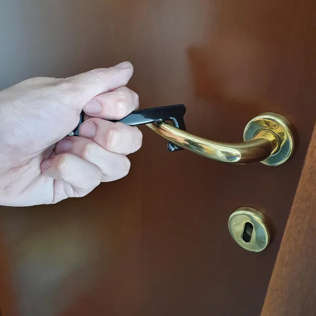 Apriporta senza contatto: soluzioni per aprire la porta senza toccare la maniglia - Leroy Merlin