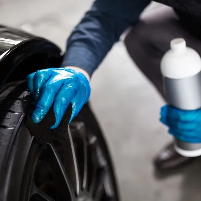 Consigli per lavare l'auto in modo ecologico e senza sprechi - Canva