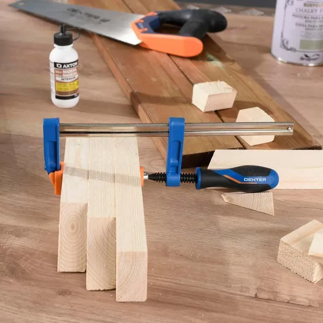 Procurati anche i piccoli strumenti per lavorare il legno - Ispirazione Leroy Merlin