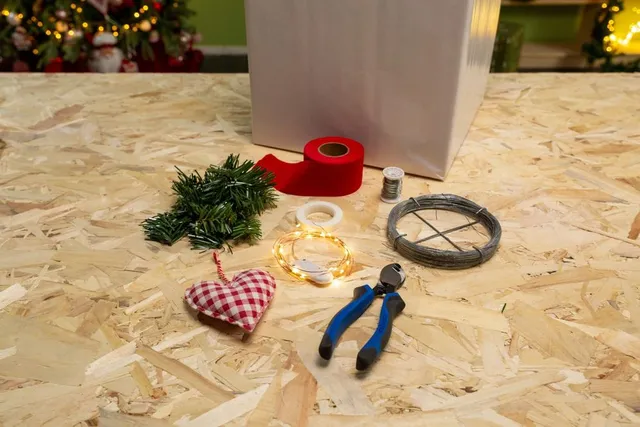 I materiali - Come realizzare un pacchetto di Natale luminoso in stile Scandi  - Leroy Merlin